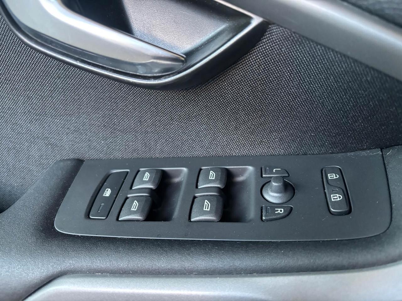 Volvo V40 D2 1.6 Summum