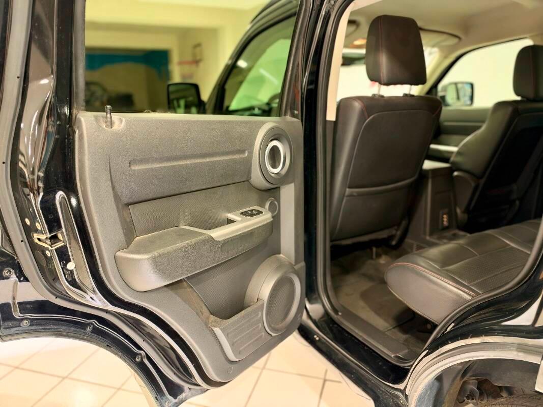 Dodge Nitro 5 Porte 2.8 L4 crd 16v R T 4wd auto dpf