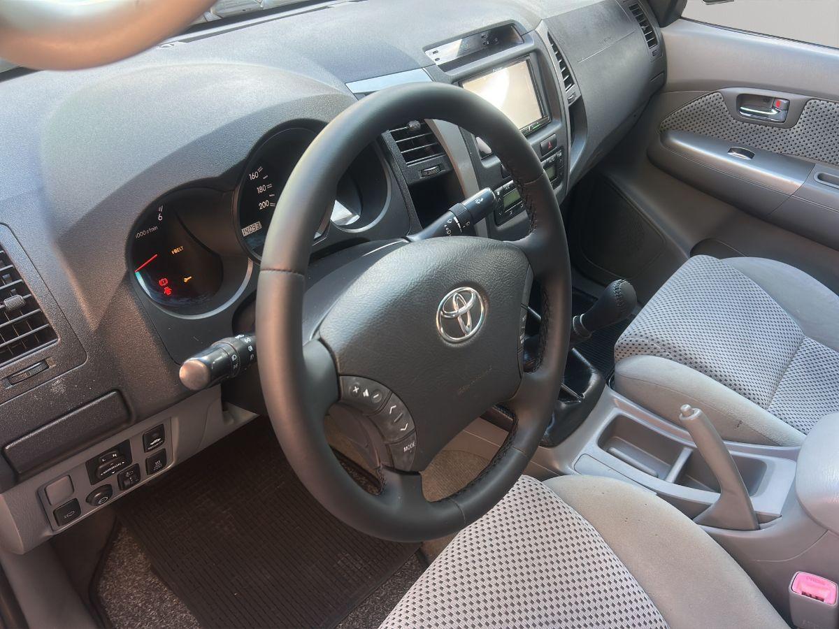 TOYOTA - Hilux 3.0 d-4d 171CV double cab SR 4x4 ridotte