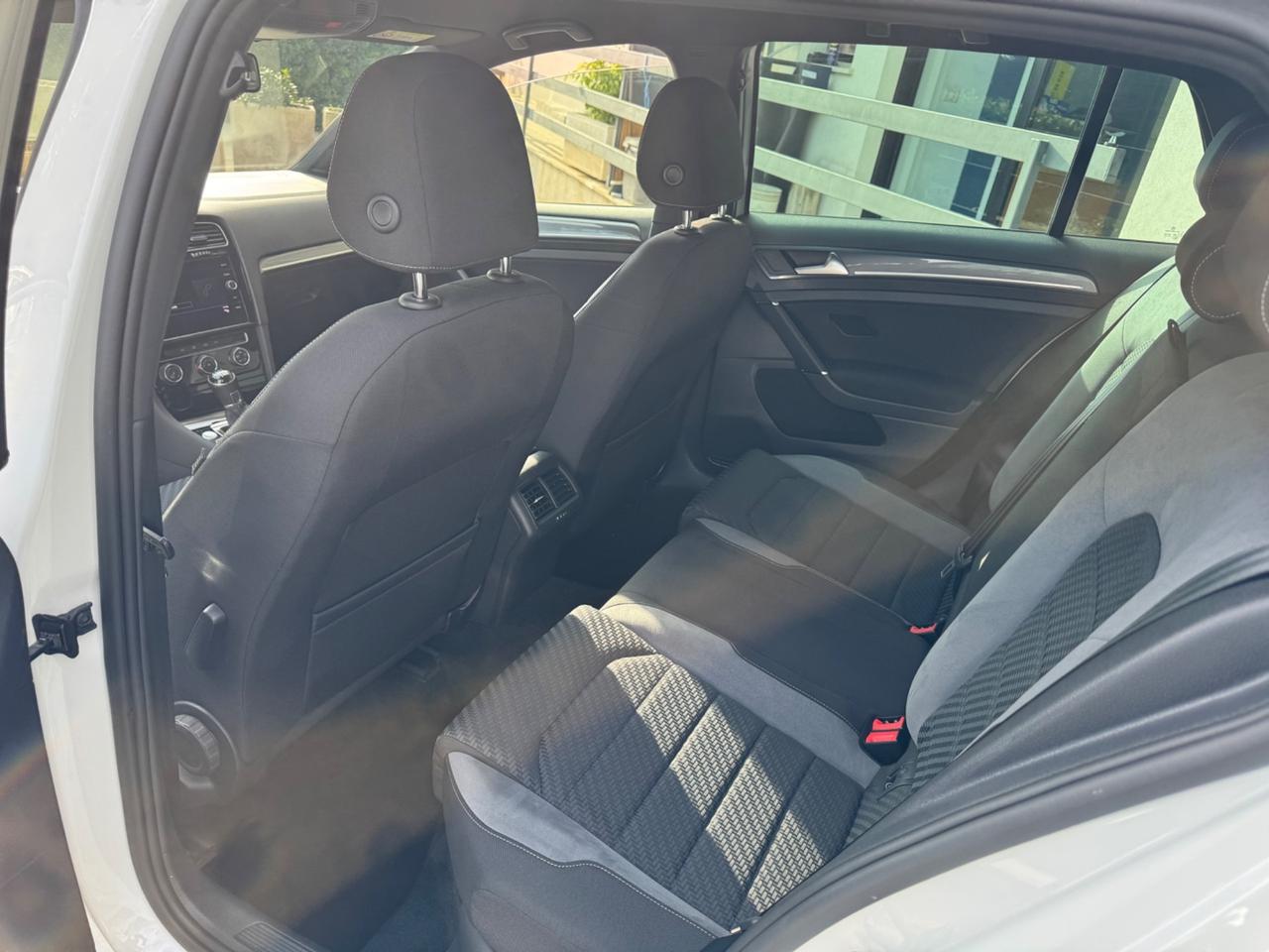 Vw Golf 2.0 TDI - R.LINE - FARI LED - 2019