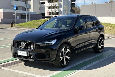 VOLVO XC60 B4 (d) AWD automatico Plus Dark N1