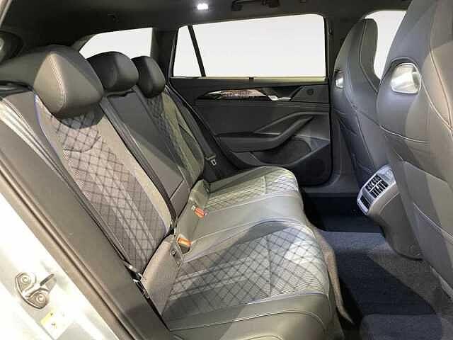 Volkswagen Passat Variant 8ª serie 2.0TDI 150CV DSG R-LINE - IVA ESPOSTA