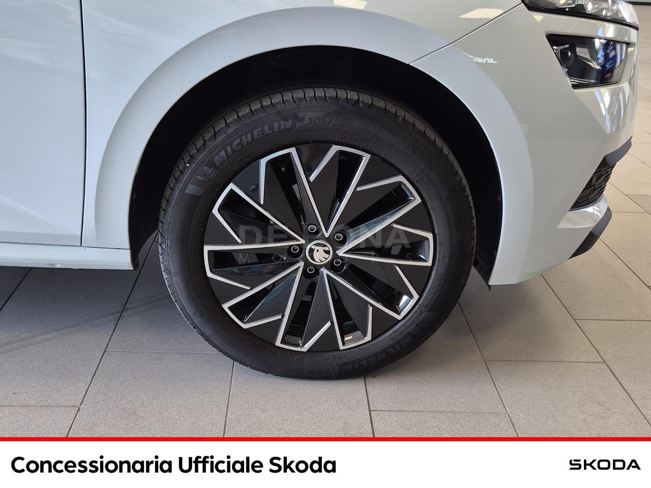 Skoda Kamiq 1.0 tsi black dots 110cv