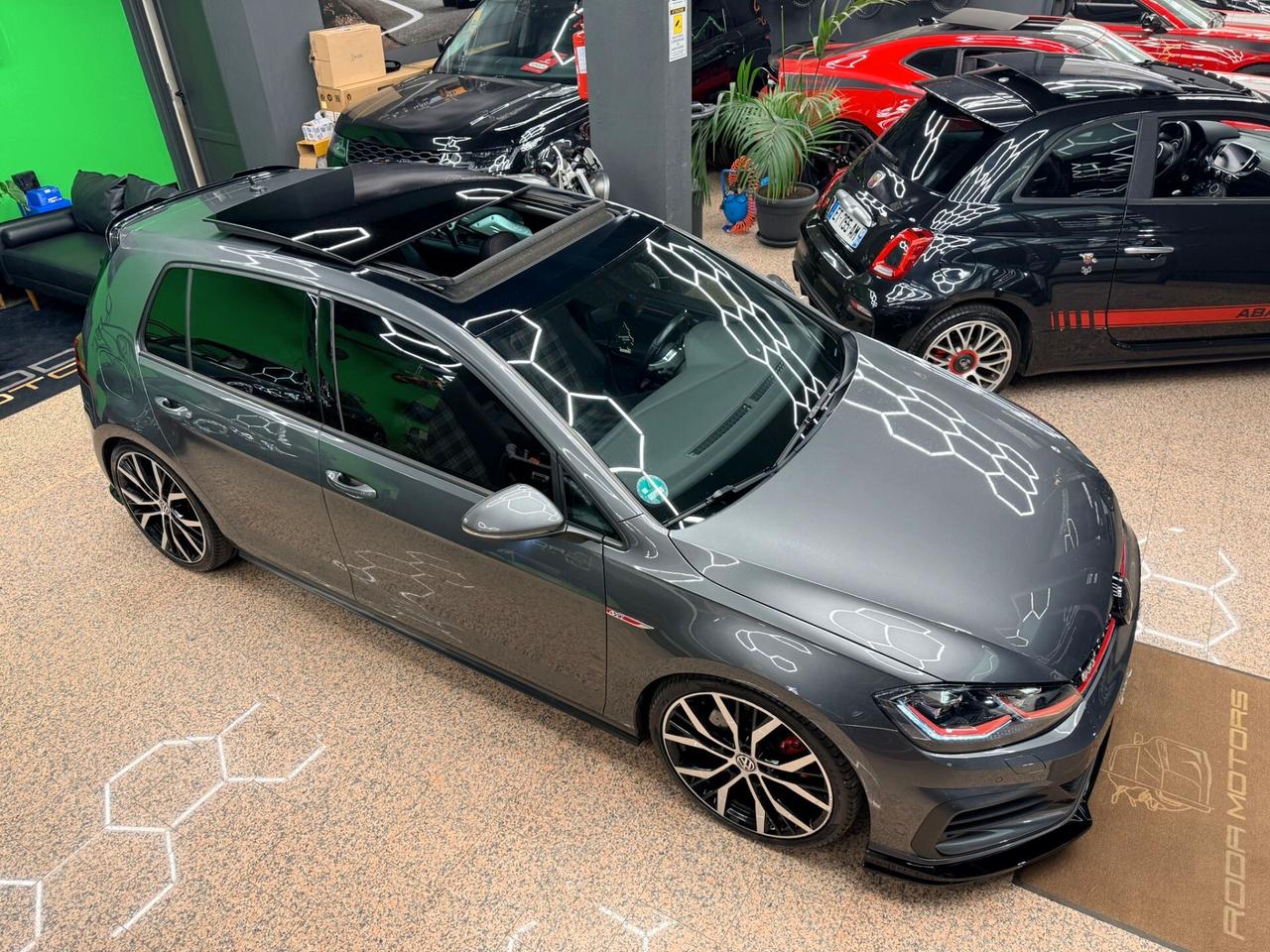 Volkswagen Golf GTI PERFORMANCE TSI 230CV DSG