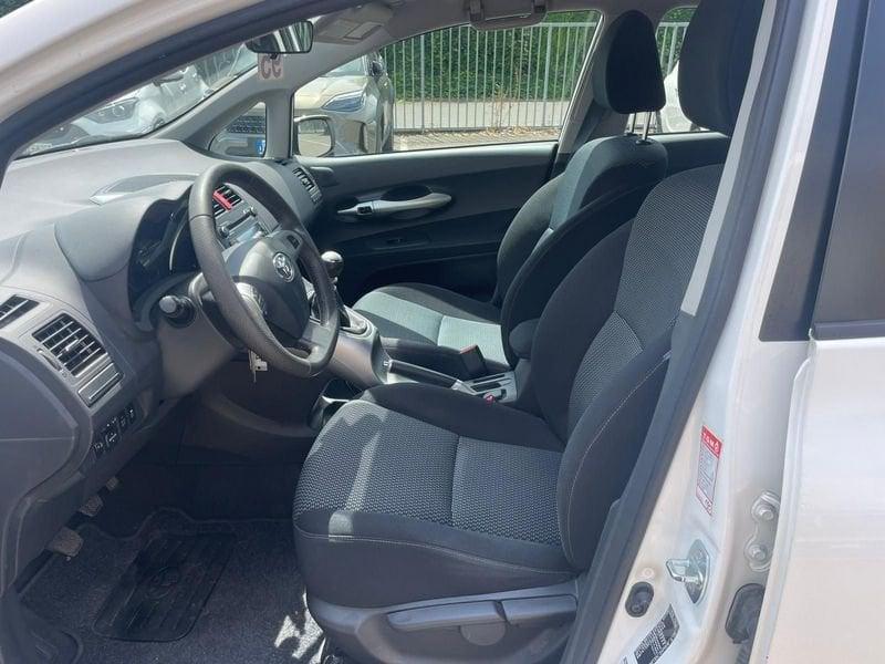 Toyota Auris 1.3 Active