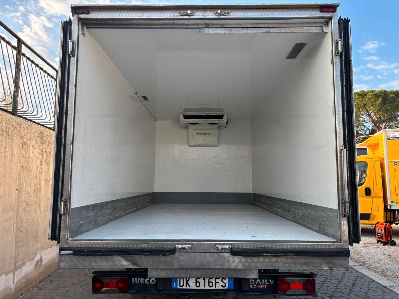 IVECO Daily 35C18 3.0 180CV – FRIGO THERMOKING V300 MAX – ATP 2029 – 8 PEDANE