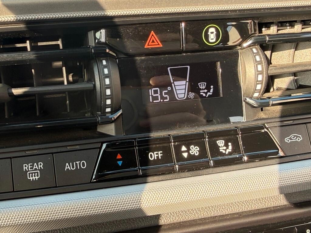 Bmw 116 116d 5p. Business Advantage