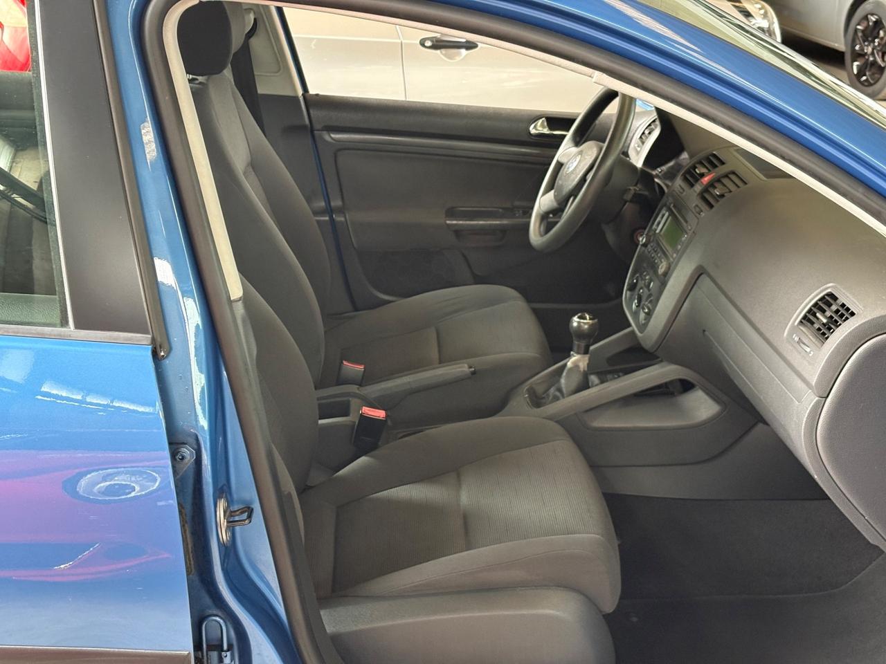 Volkswagen Golf 1.4 16V FSI 5p. Trendline