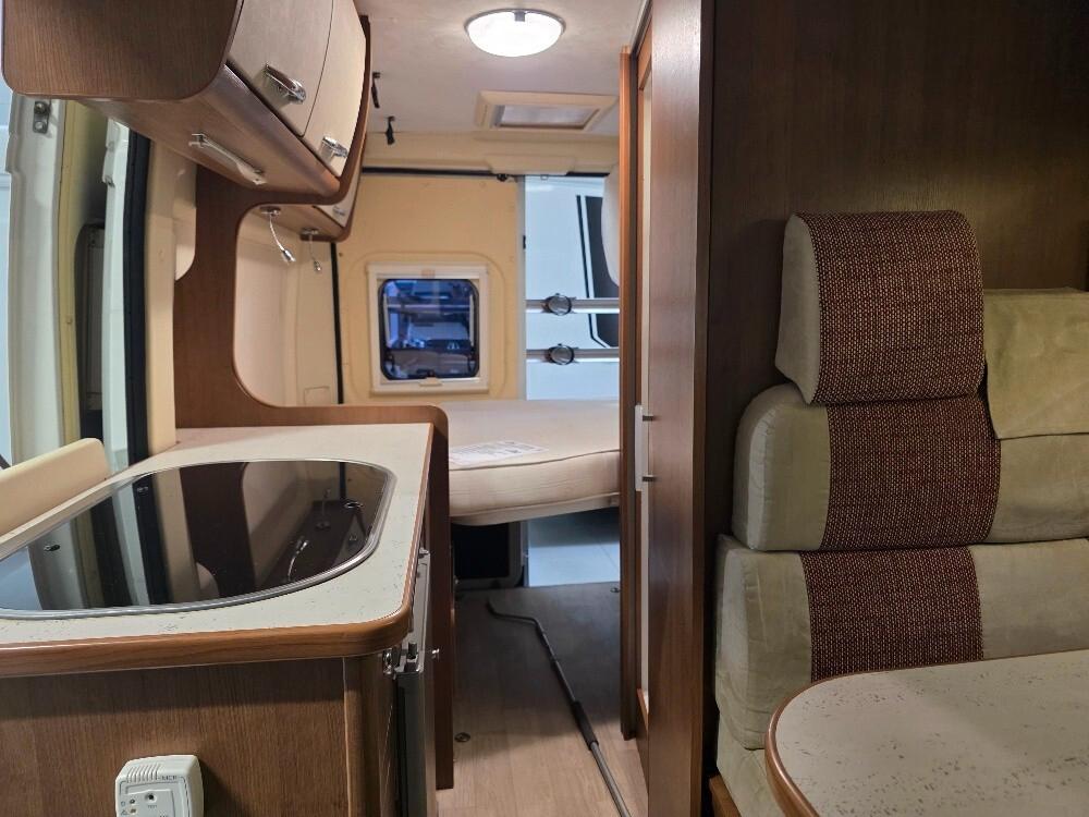 CAMPER VAN CHAUSSON TWIST 02S