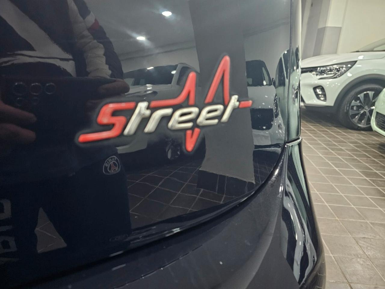 NUOVA FIAT PUNTO STREET LOUNGE 1.2 BENZ 70CV 5 PORTE