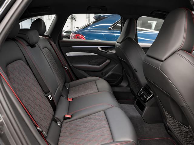 AUDI A6 Avant 2.0 TDI mHEV+ S tronic quattro S line edition one.