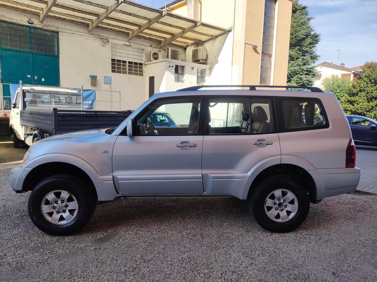 Mitsubishi Pajero 3.2 16V DI-D 7 posti e gancio