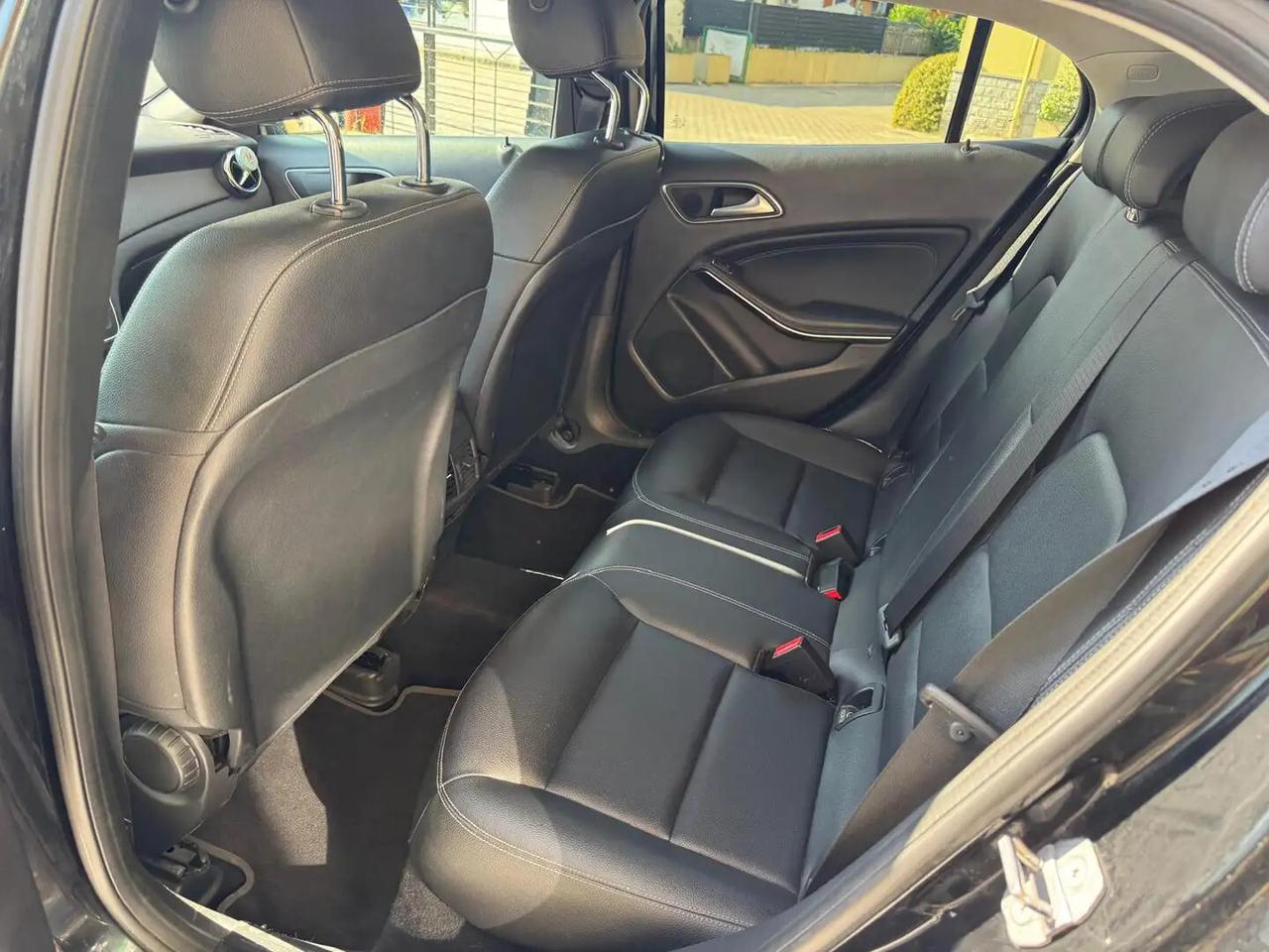 Mercedes-benz GLA 200 d Automatic 4Matic Business