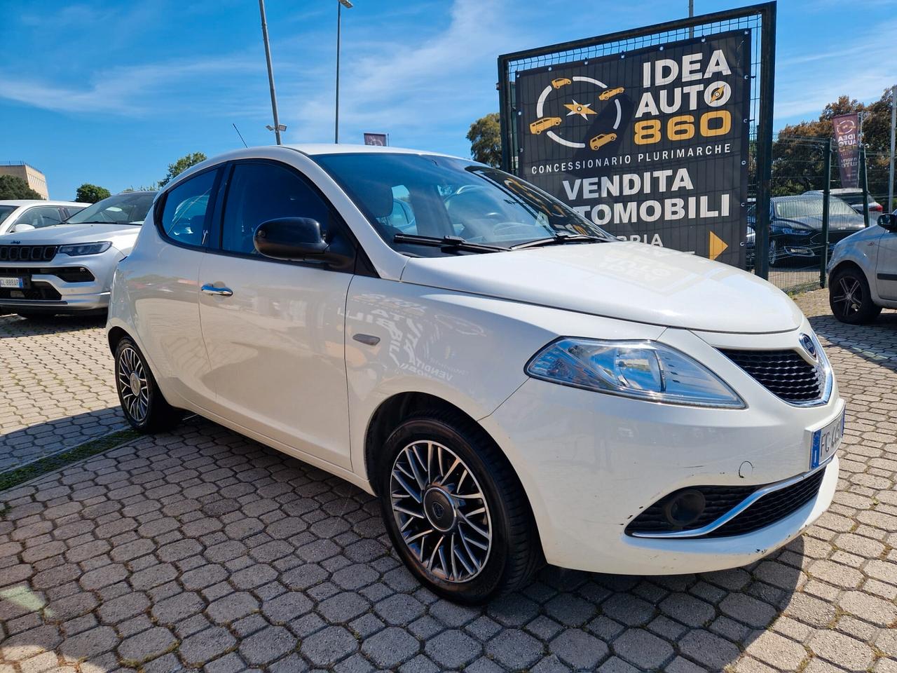 Lancia Ypsilon 1.2 69 CV 5 porte Platinum
