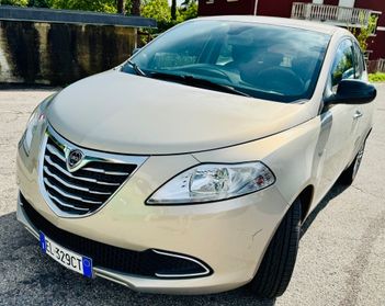 Lancia Ypsilon 0.9 TwinAir 85 CV Cambio Automatico
