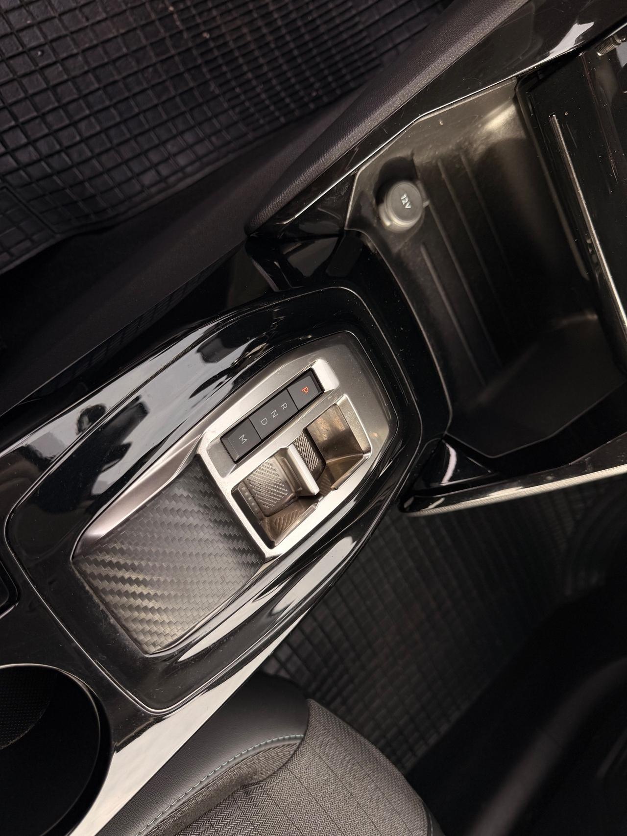 Peugeot 208 1.2 100 EAT8 Allure Pack AUTOMATICA