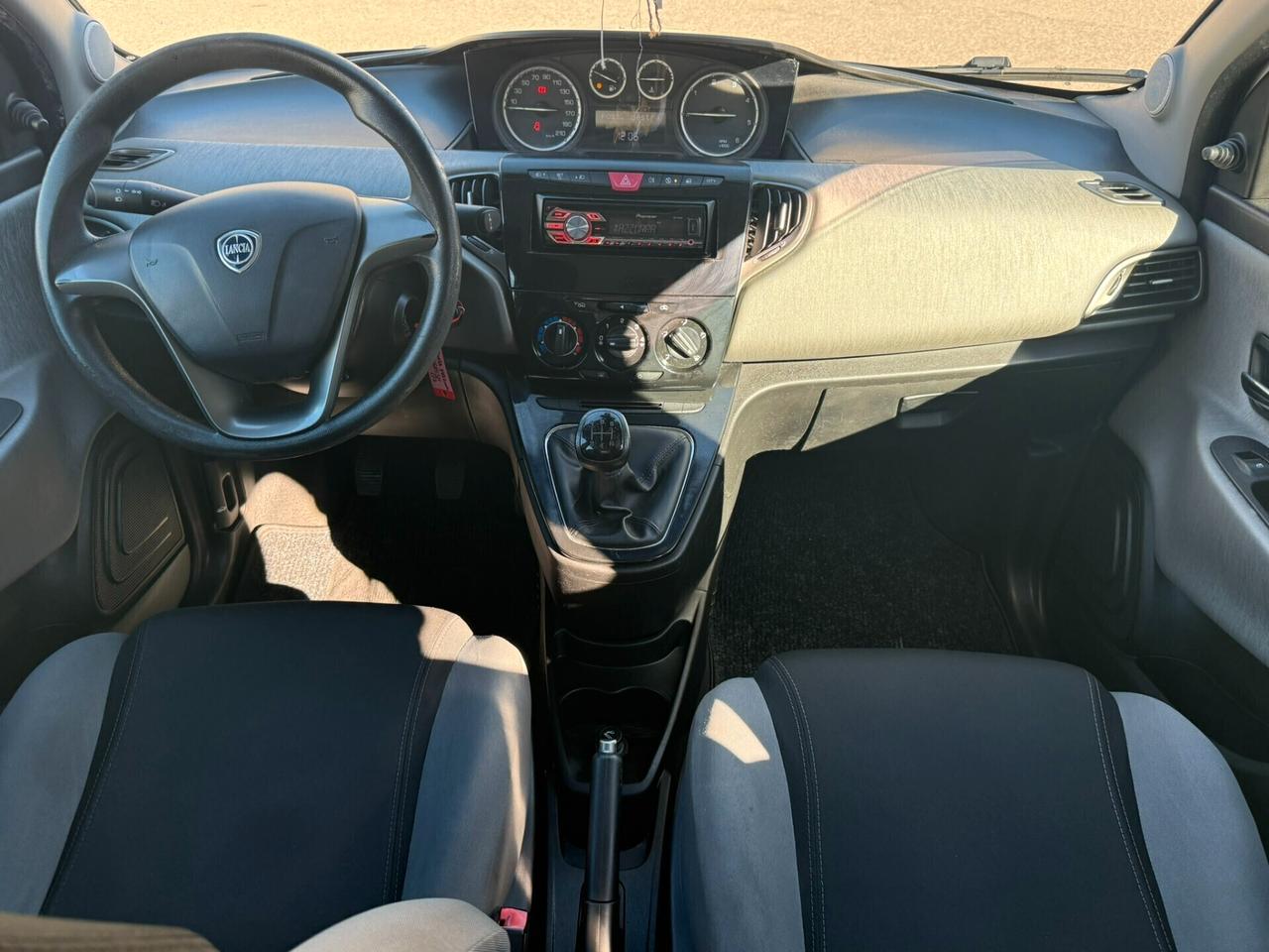 Lancia Ypsilon 1.3 MJT 16V 95 CV 5 porte S&S Silver