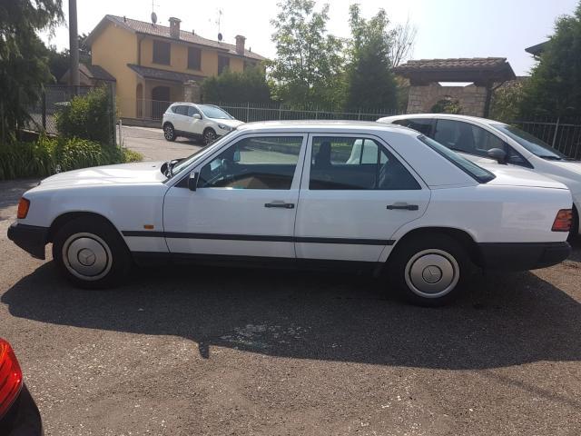 Mercedes Classe E 124-250 D ANNO 1988