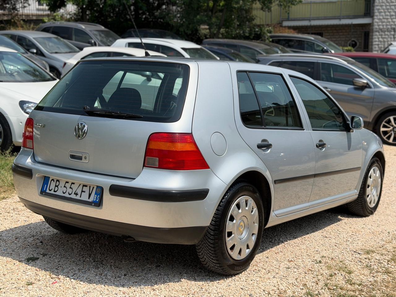 Volkswagen GOLF 1.4 KMCERT INTROVABILE
