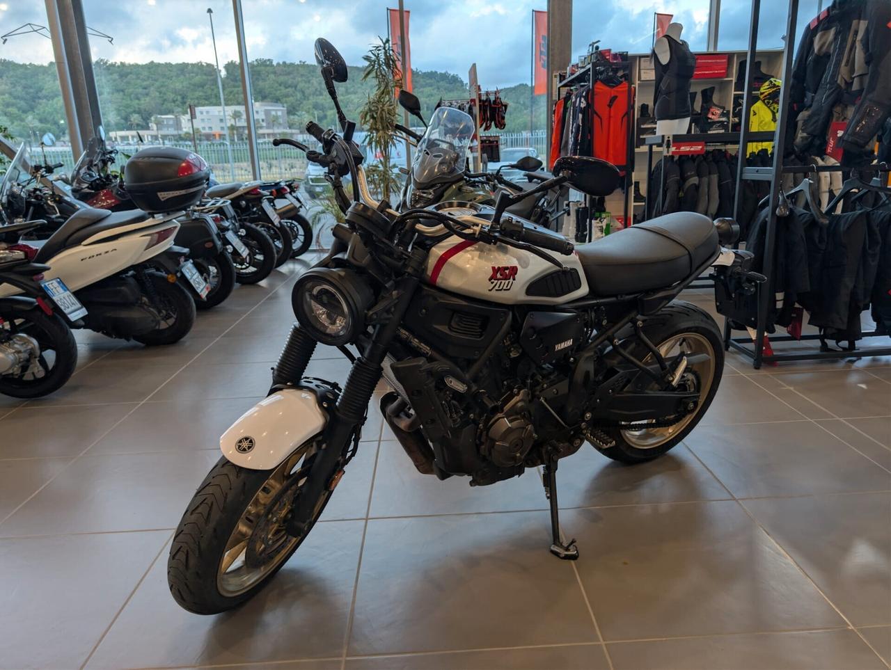 Yamaha XSR 700 X-TRIBUTE
