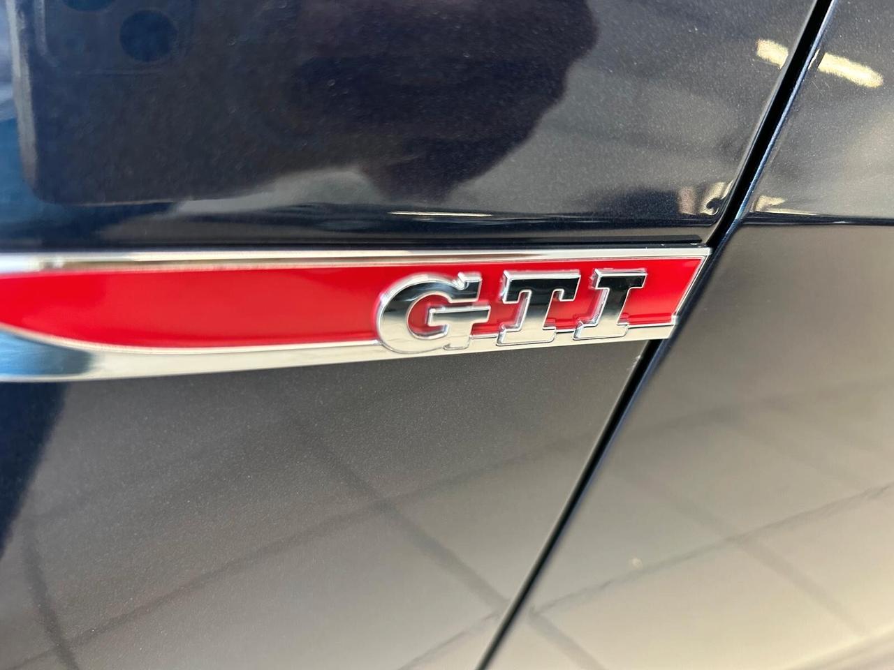 Volkswagen Golf GTI Performance 2.0 TSI 230 CV DSG 5p.