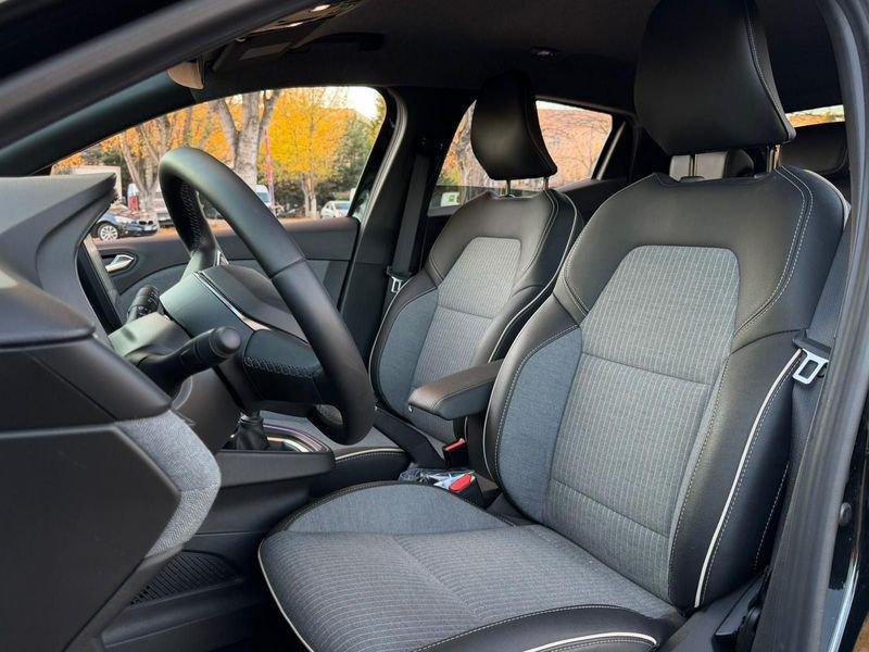 Renault Clio Clio 1.0 tce Techno 90cv "GRIGIO SCISTO"