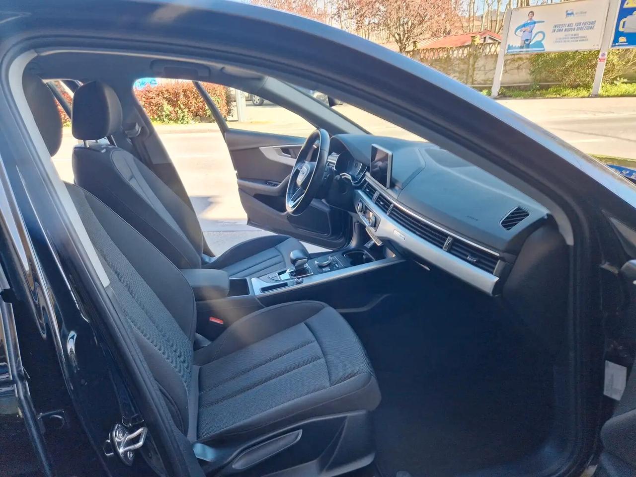 Audi A4 allroad 2.0 TDI 190 CV S tronic TAGLIANDATA