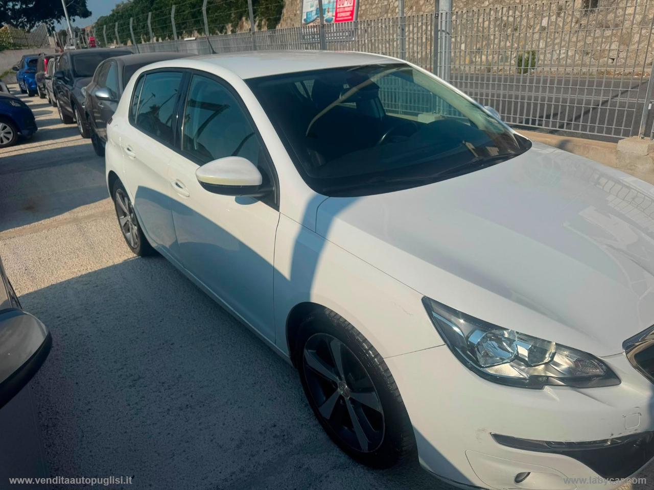 PEUGEOT 308 BlueHDi 100 S&S Business