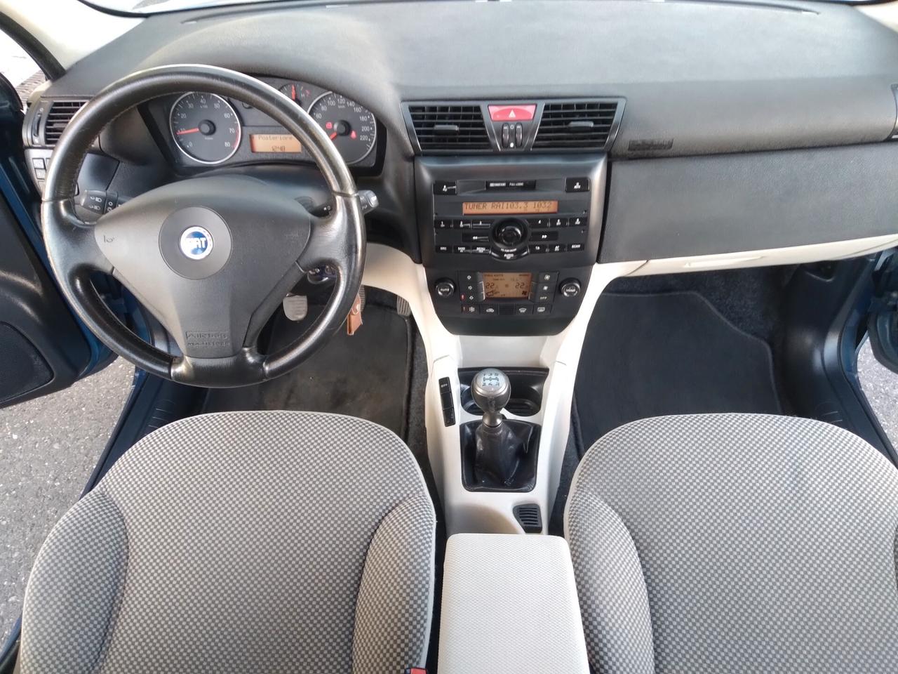 Fiat Stilo 1.6i 16V 5 porte Dynamic x neopatentati