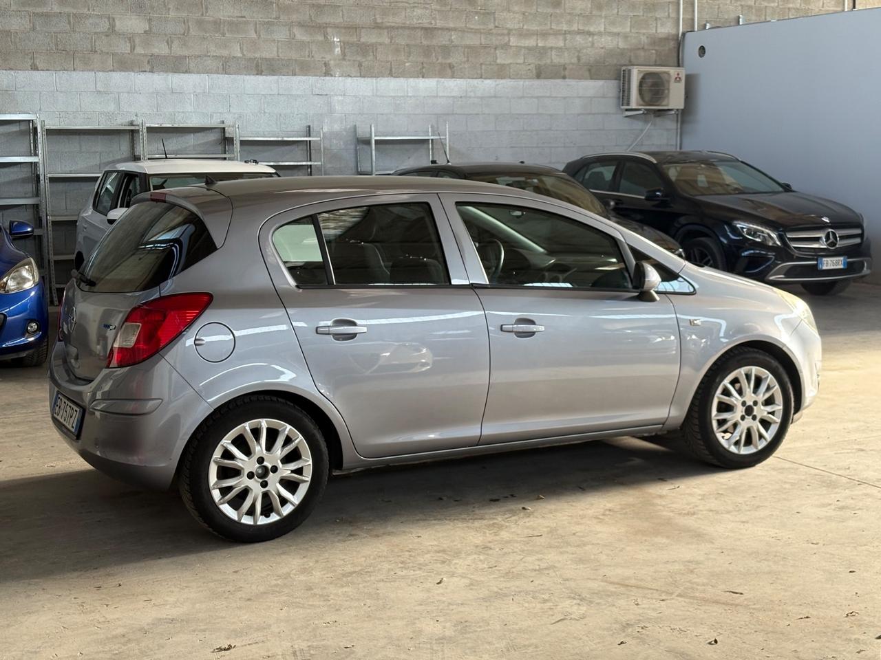 Opel Corsa 1.2 80CV 5 porte GPL-TECH Edition