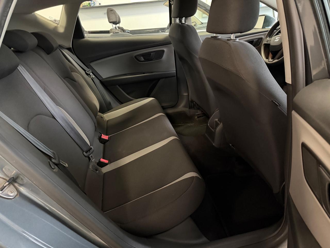 Seat Leon 1.6 TDI 90 CV 5p ok neopatentati