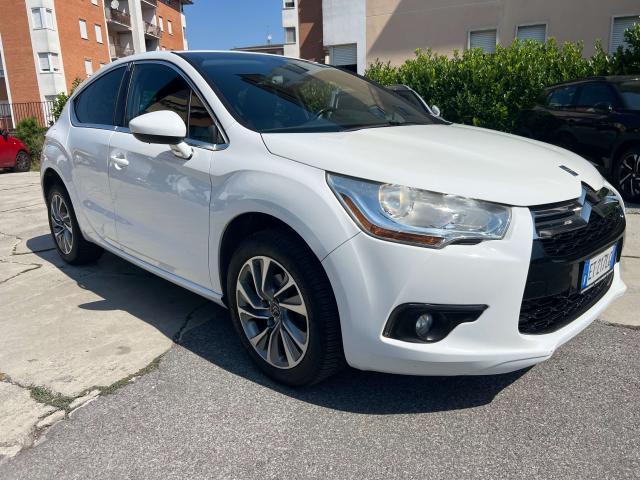 Citroen DS4 1.6 e-hdi So Chic 115cv etg6 OK NEOPATENTATO