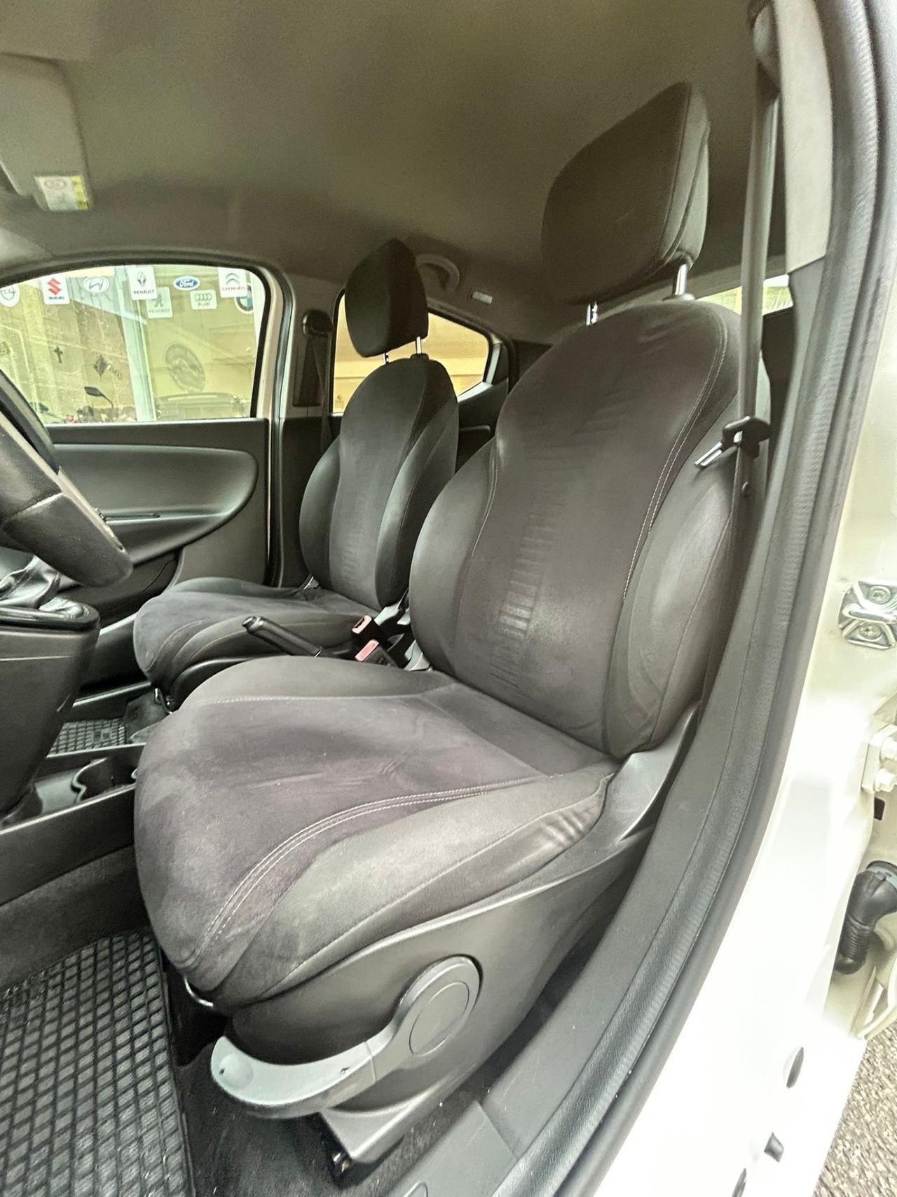 Lancia Ypsilon 1.3 MJT 16V 95 CV 5 porte S&S Elefantino