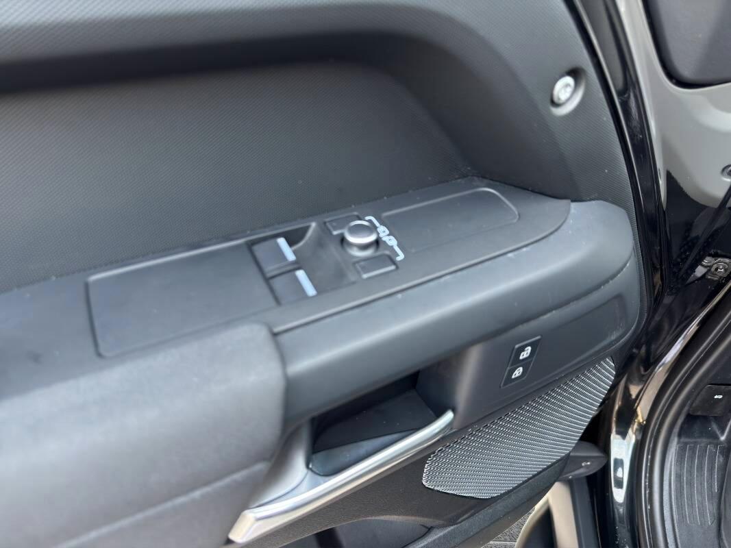 Land Rover Defender 90 3.0d X-Dynamic S awd 200cv Garanzia Land Rover IVA ESPOSTA