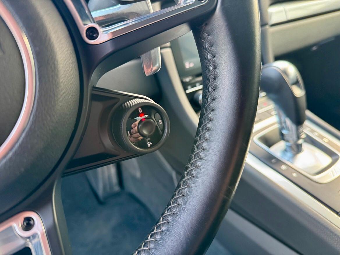 Porsche 718 Spyder Cayman 2.0