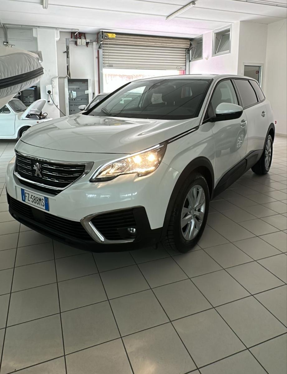 PEUGEOT - 5008 - BlueHDi 130 S&S Business