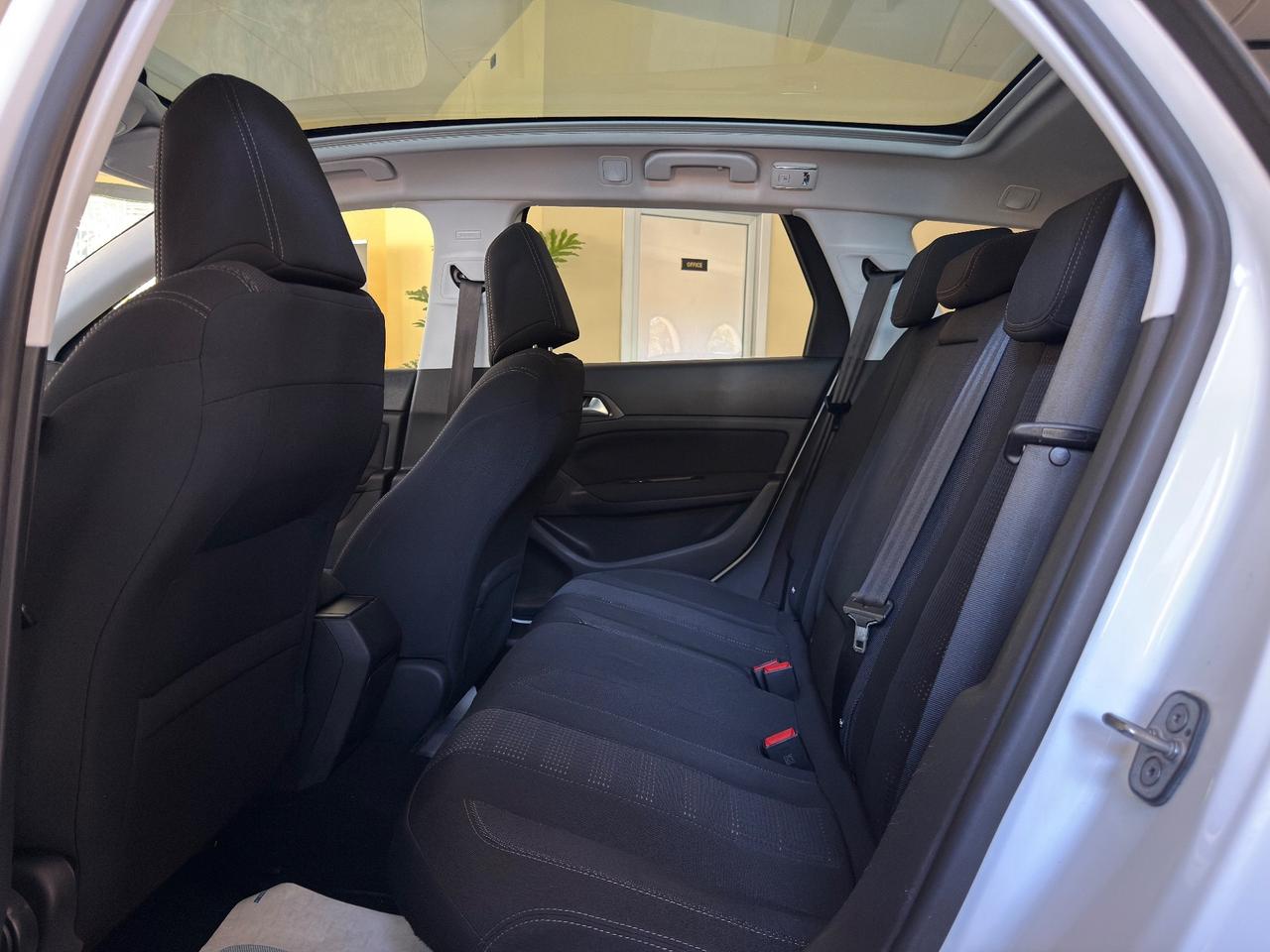 Peugeot 308 BlueHDi 120 S&S SW Allure