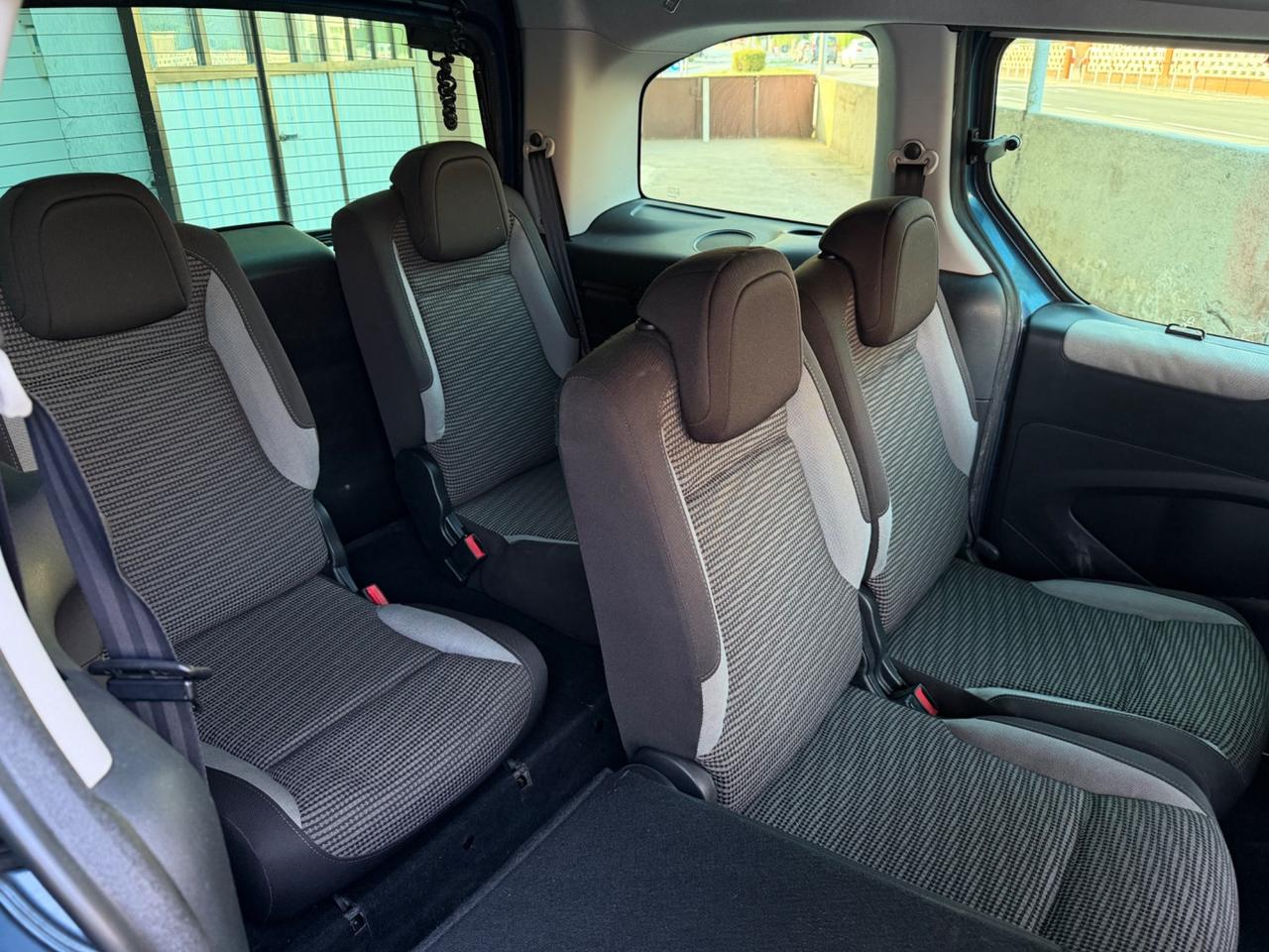 Peugeot Partner Tepee 1.6 HDI 110 CV 7 POSTI