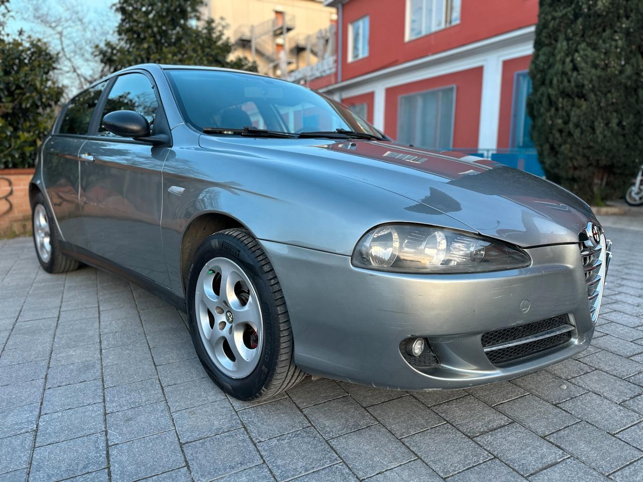 Alfa Romeo 147 1.9 JTDm 120cv UNIPRO