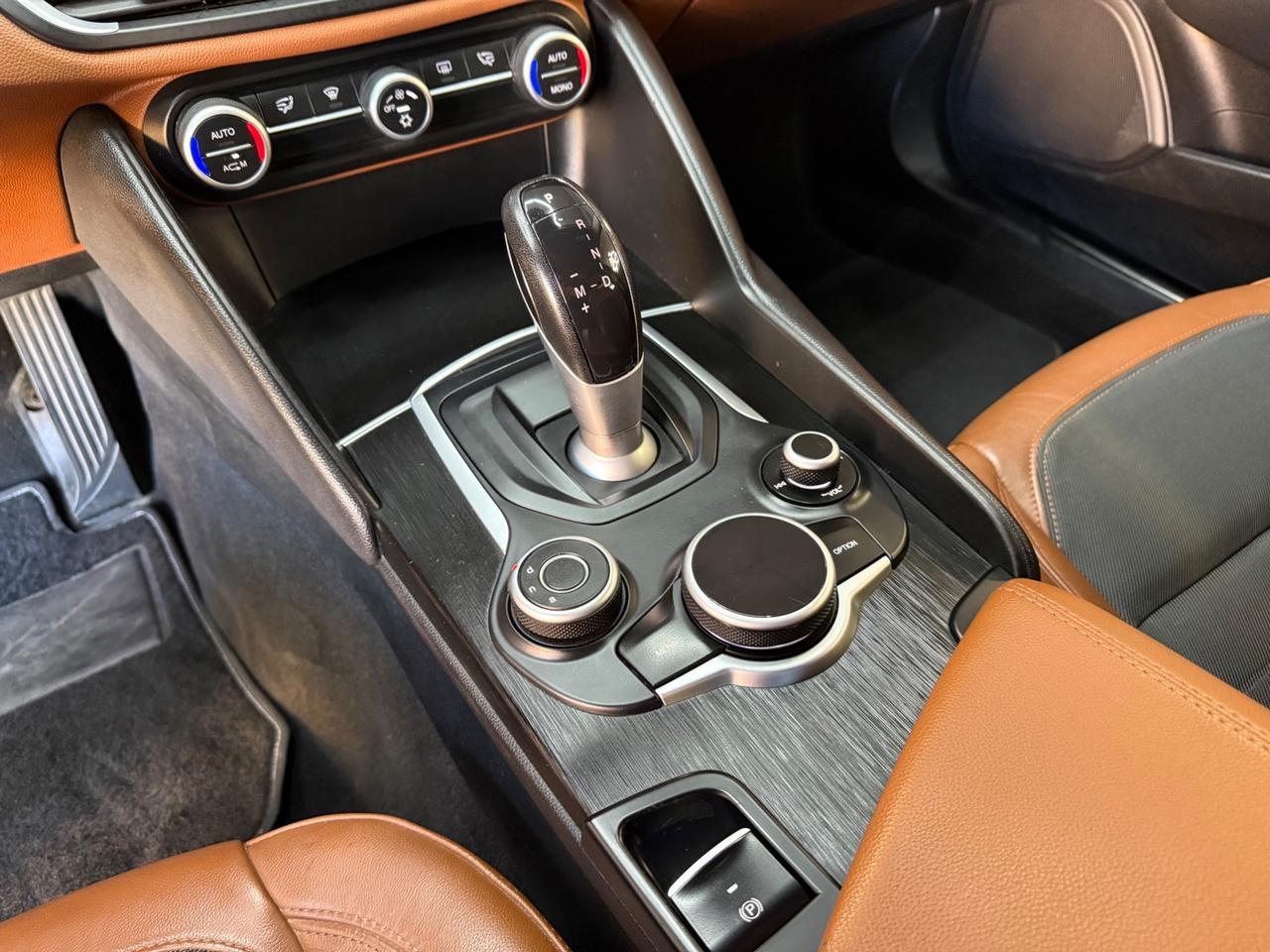 Alfa Romeo Giulia 2.2 JTDM Business - FABIANOAUTO