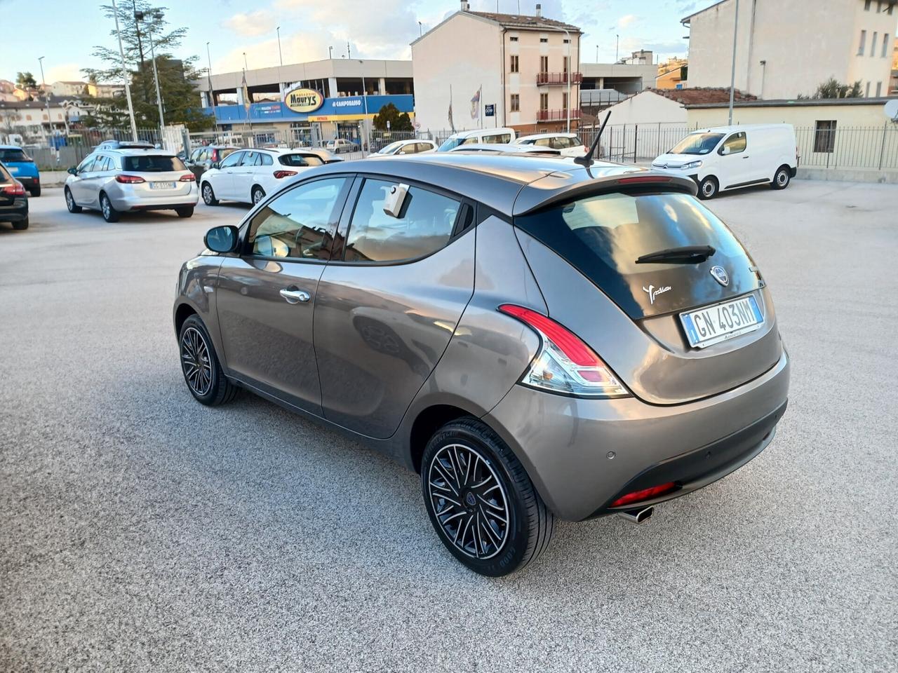 LANCIA YPSILON 1.0 HYBRID GOLD 2023