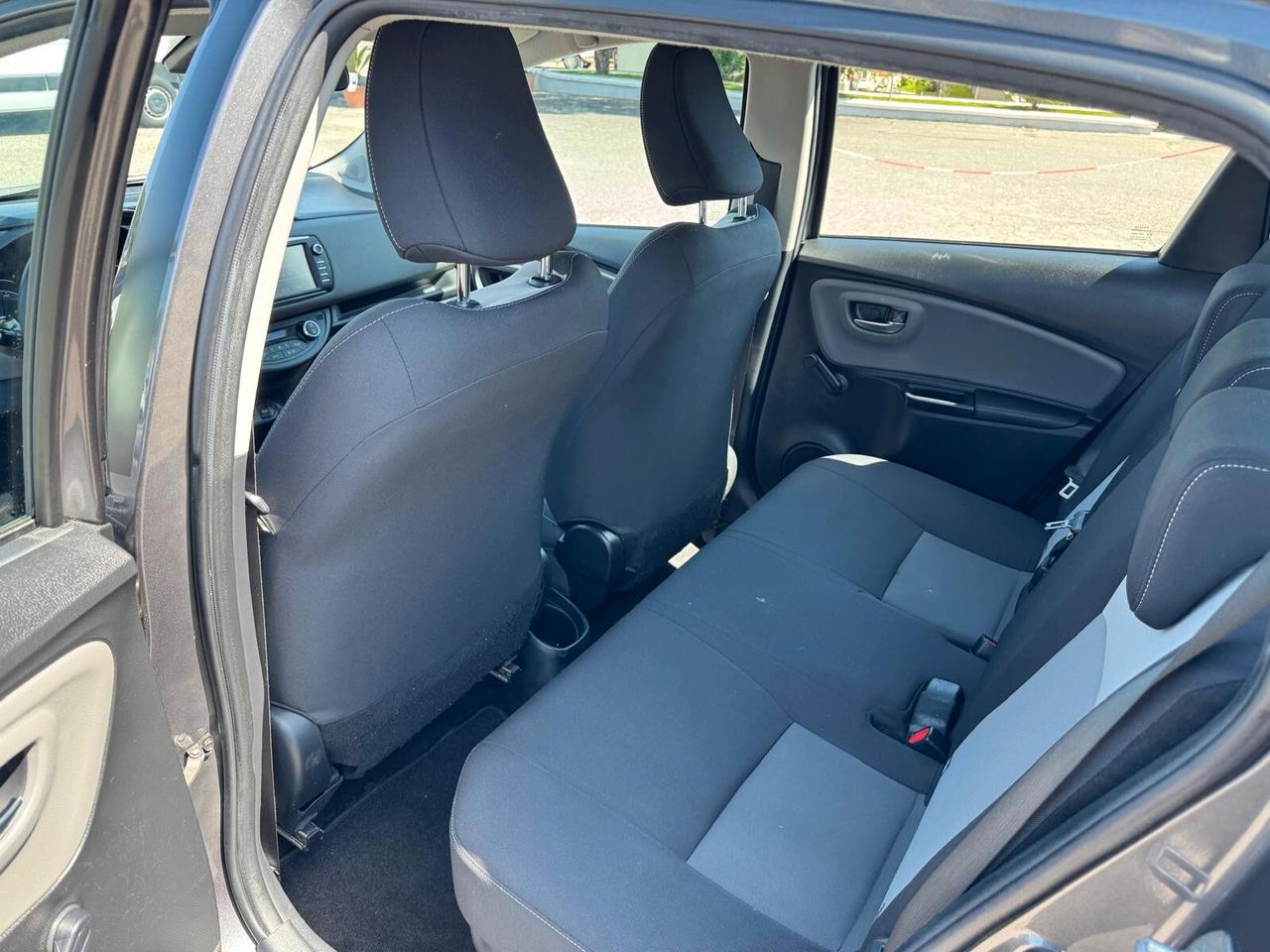 Toyota Yaris 1.5 Hybrid 5 porte Cool PREZZO REALE