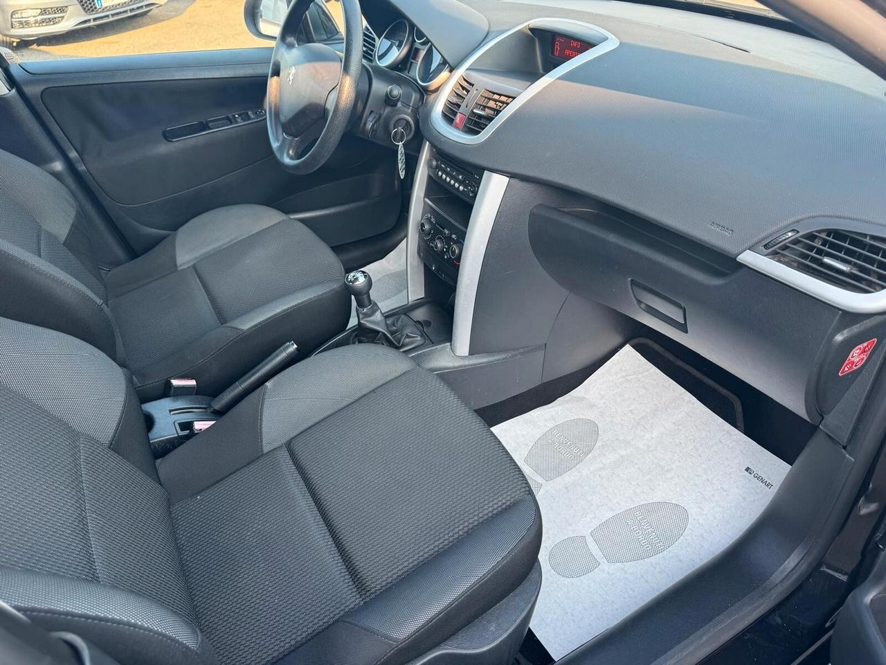 Peugeot 207 1.4 BENZ 5P UNIPRO SOLO 64000 KM - 2012