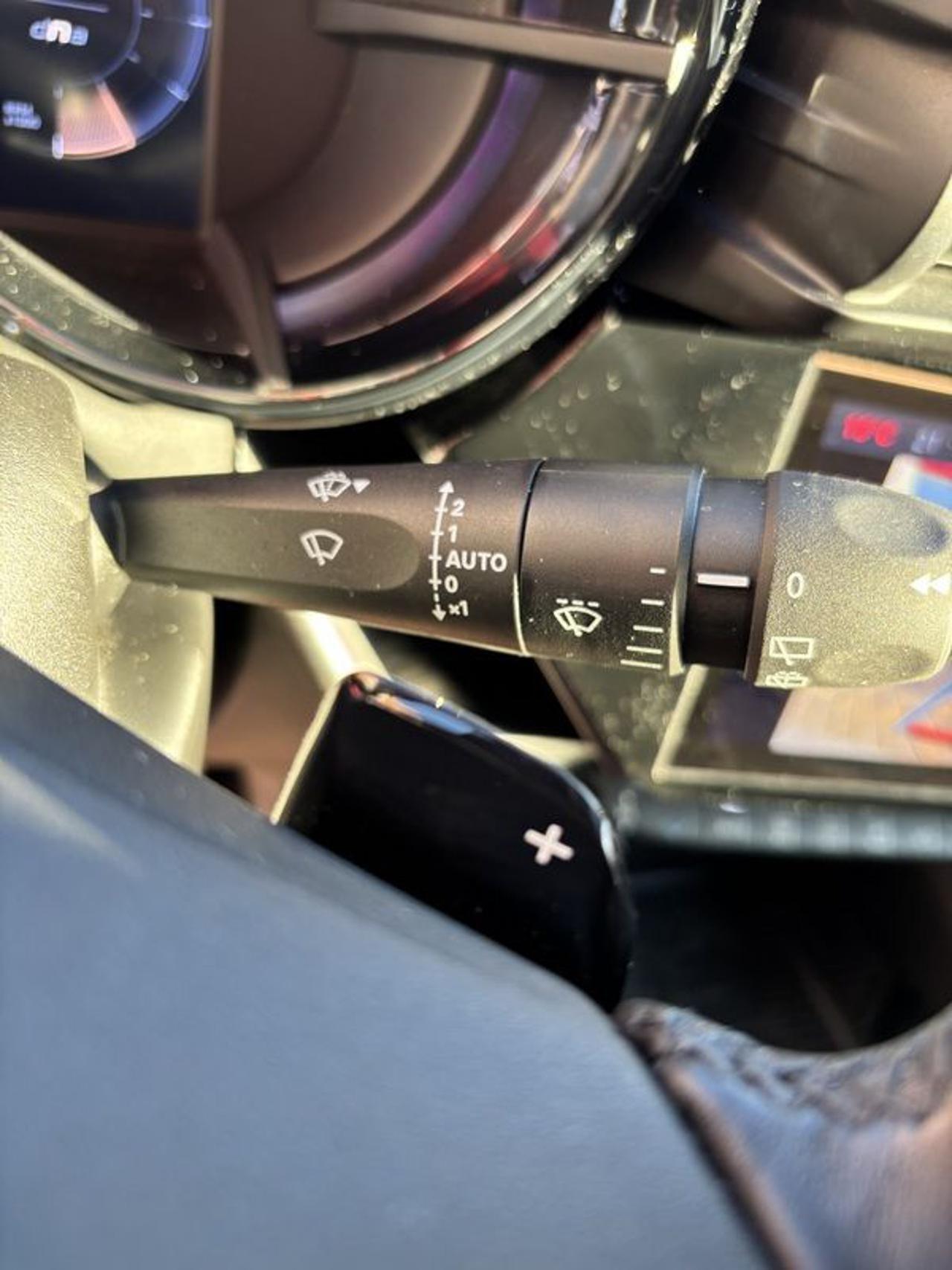 Alfa Romeo Junior 1.2 136 CV Hybrid eDCT6 Speciale FULL LED-NAVI-18"