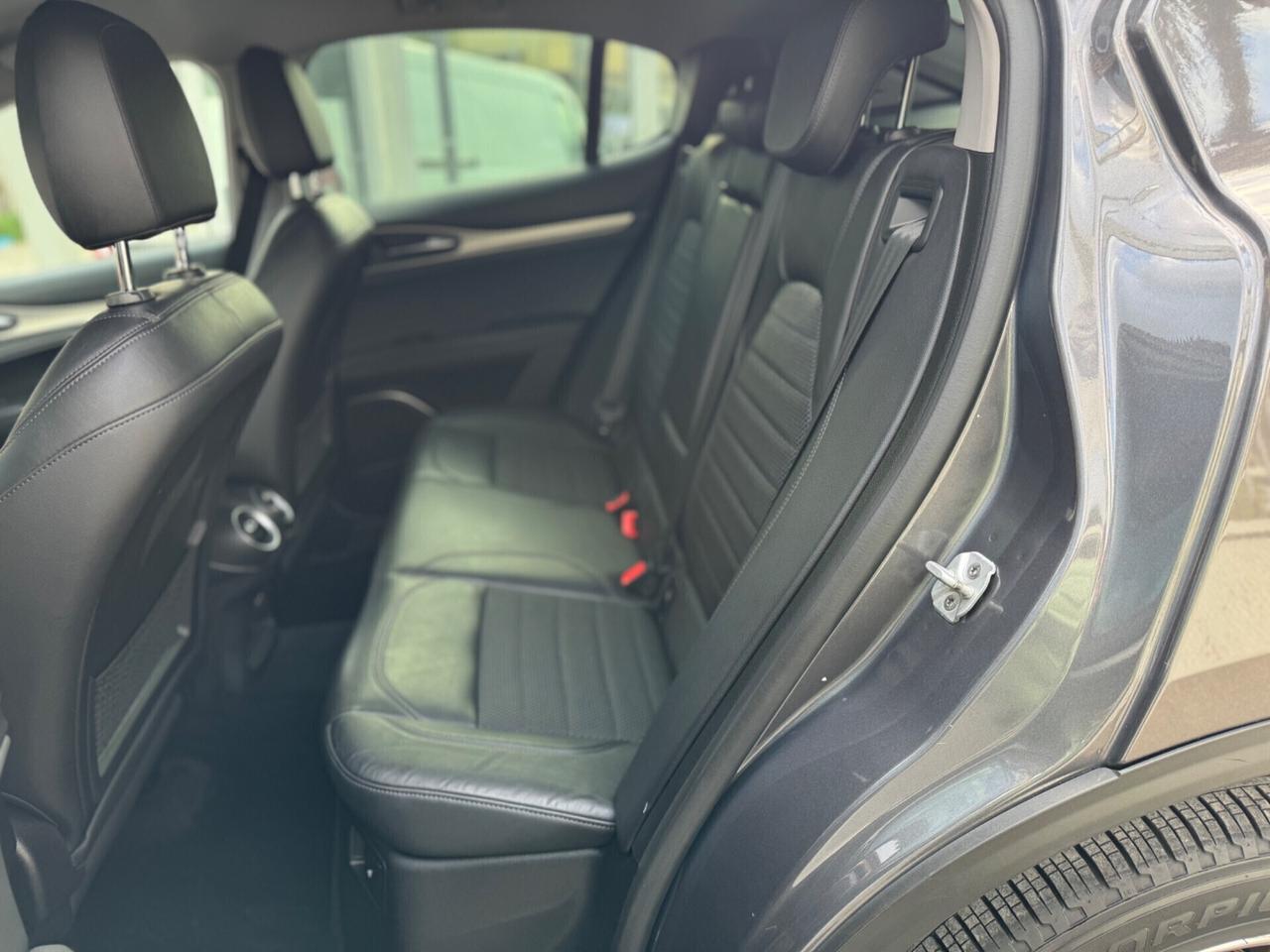 Alfa Romeo Stelvio 2.2 Turbodiesel 210 CV AT8 Q4 Super