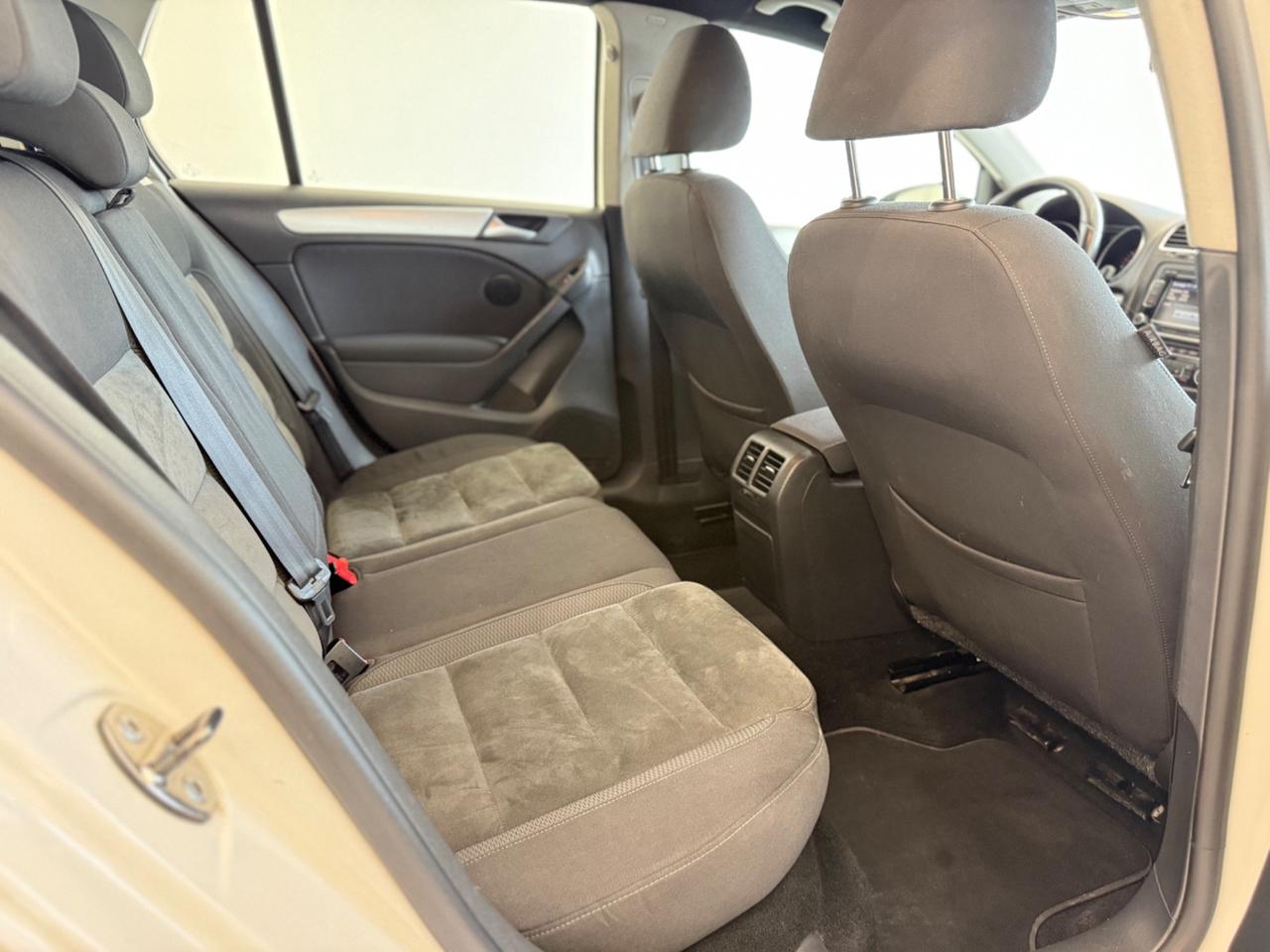 Volkswagen Golf 6 5p 1.6 tdi Highline automatica ok neopatentati