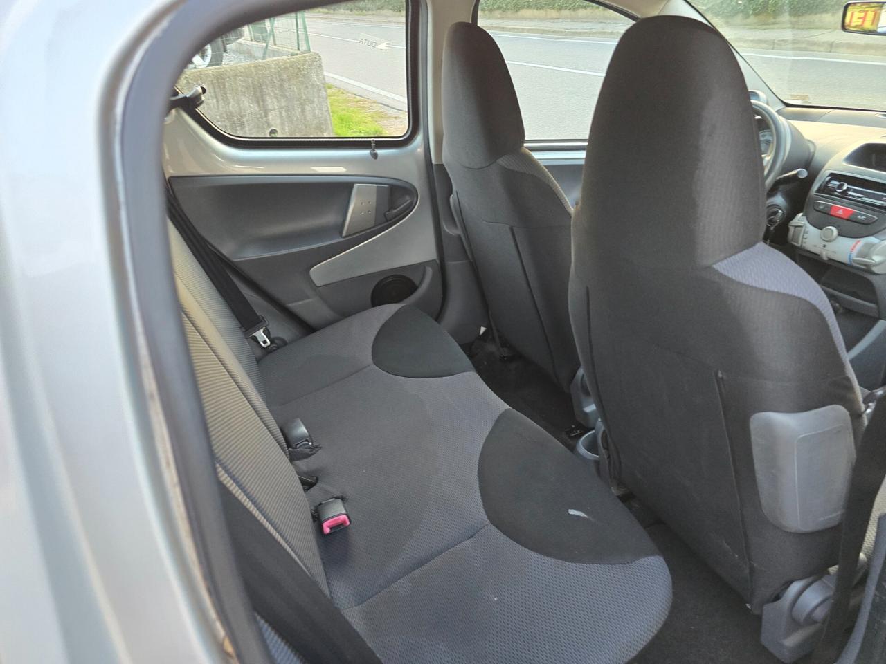 Toyota Aygo 1.0 12V VVT-i 5 porte Sol