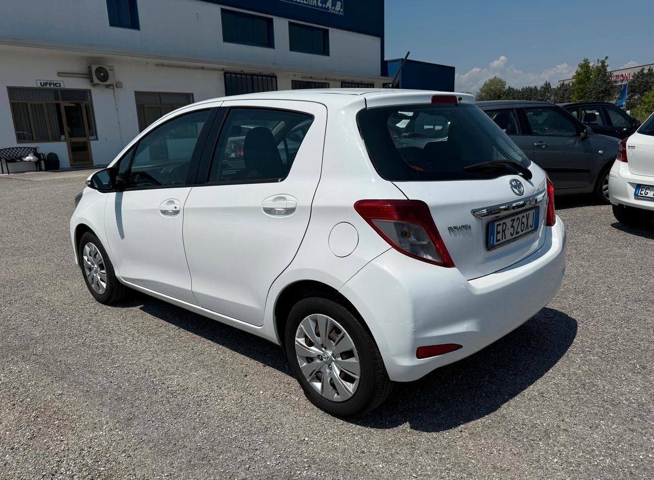 Toyota Yaris 1.0 5 porte Benz OK PER NEOPATENTATI