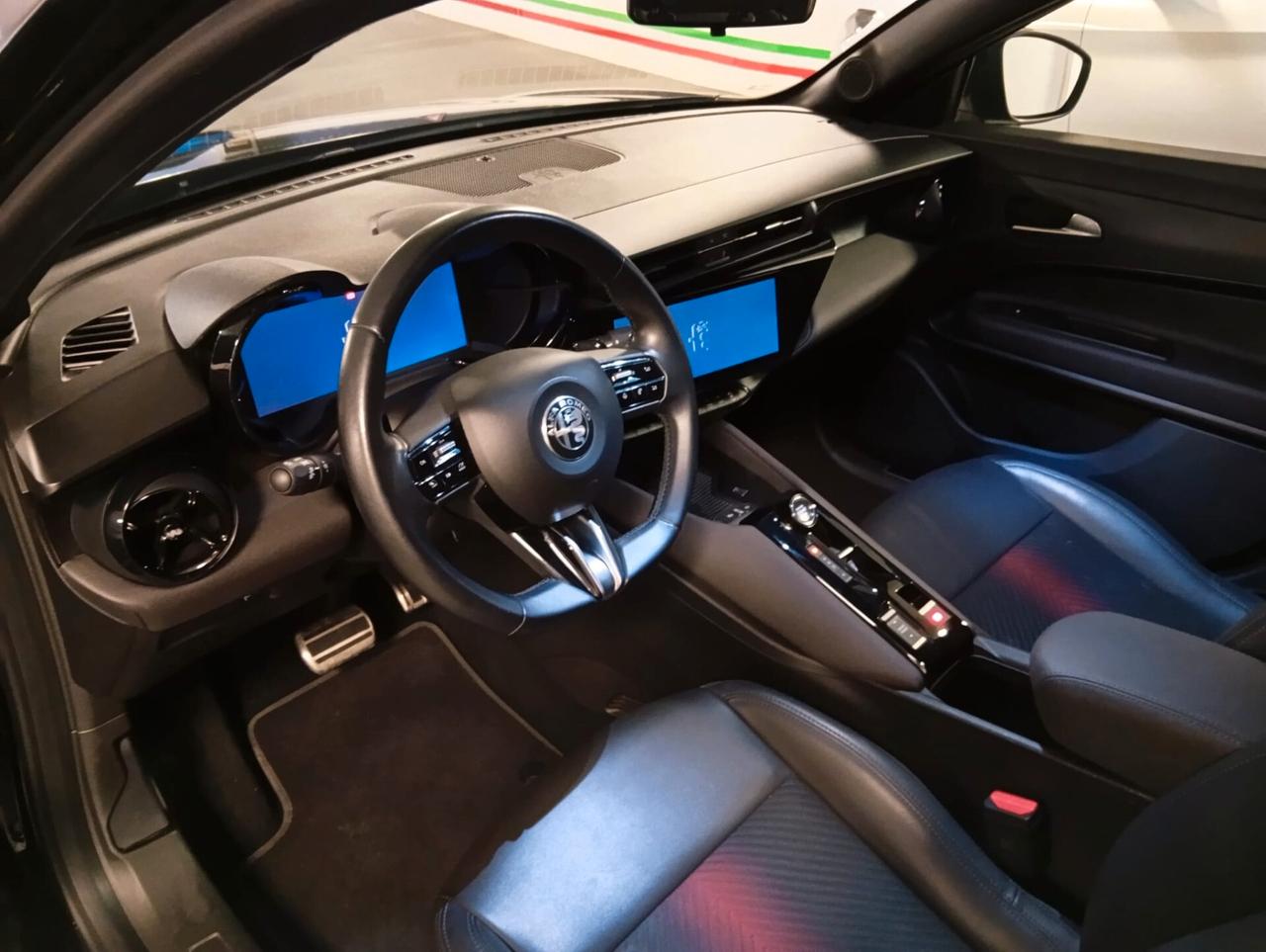 Alfa Romeo Junior 1.2 136 CV Hybrid eDCT6 Speciale