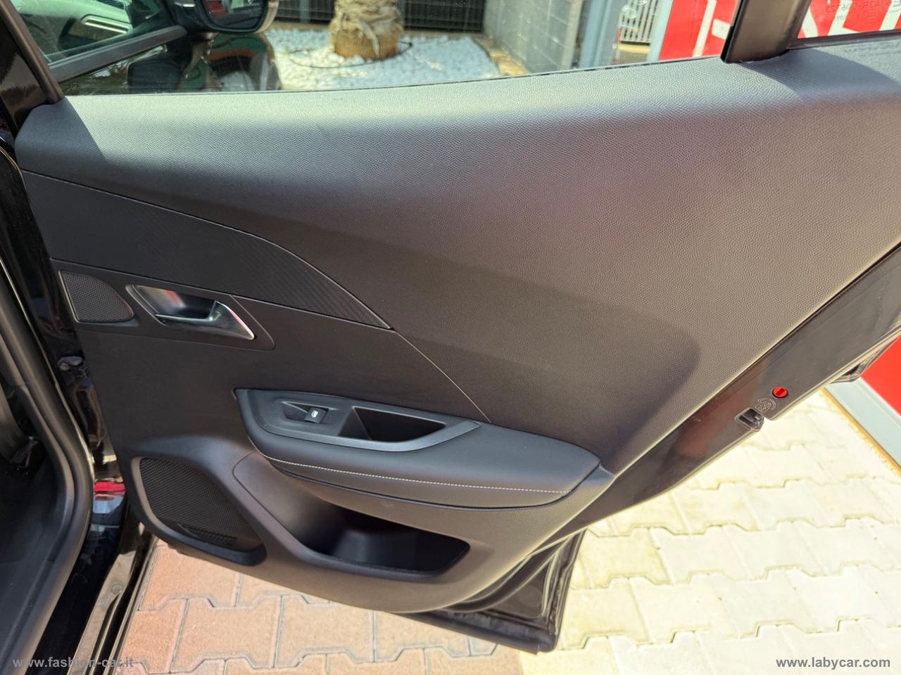 PEUGEOT 2008 PureTech 100 S&S Allure